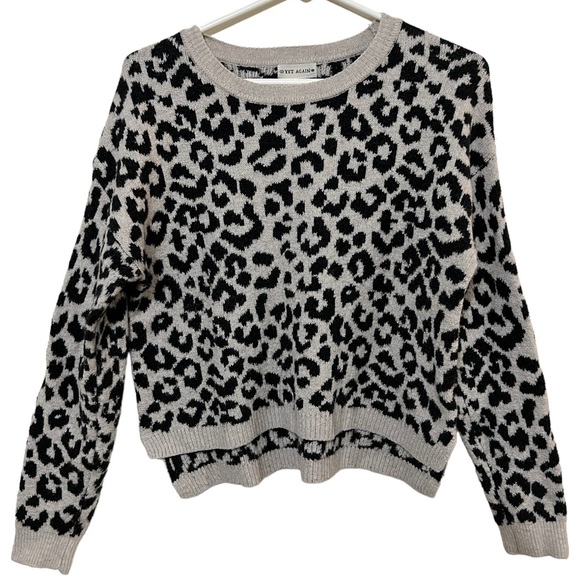 YET AGAIN Sweaters - CROPPED GRAY AND BLACK LEOPARD PRINT SWEATER SIZE S